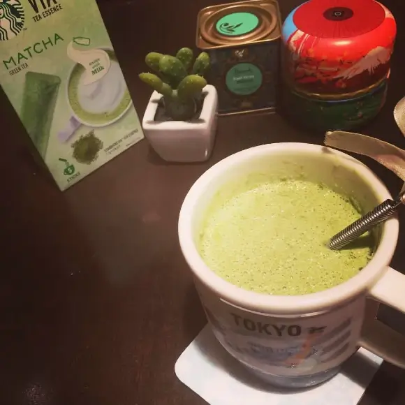 Every Confection and Sweet Drink We Have Ever Tried, Starbucks matcha via tea essence