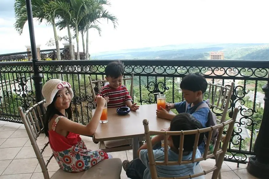 Exploring The Philippines With Kids, tagaytay city with kids