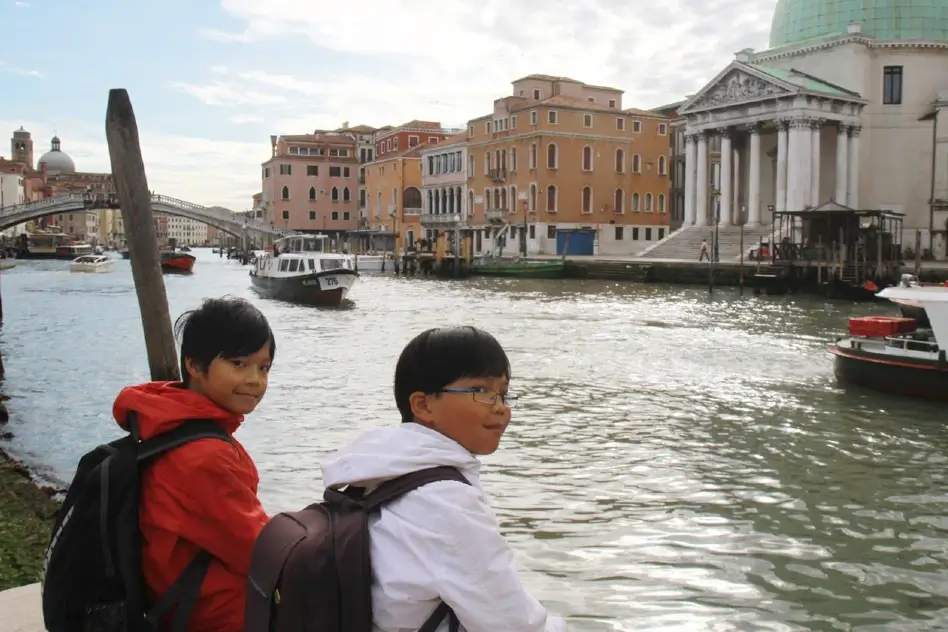 Exploring Venice With Kids, kids banks venice